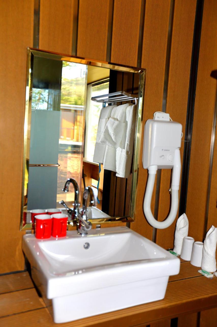 Jambo Mara Safari Lodge Ololaimutiek Eksteriør billede